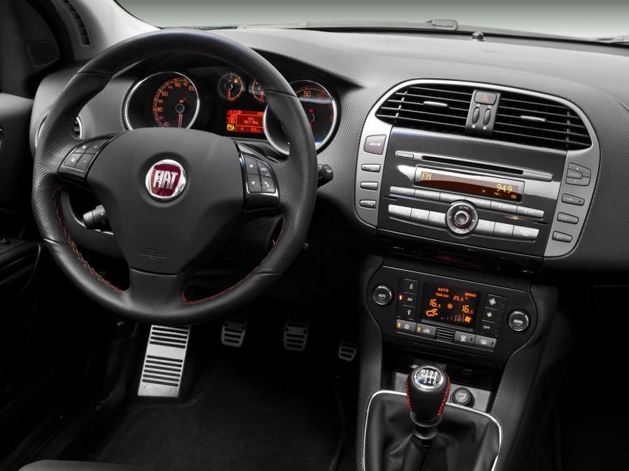  Fiat Bravo T-Jet 2011 года  (BR) (фото 16 из 16)
